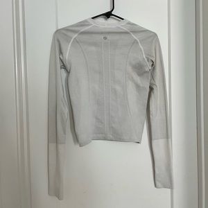 Cropped Lululemon Swiftly Tech 4